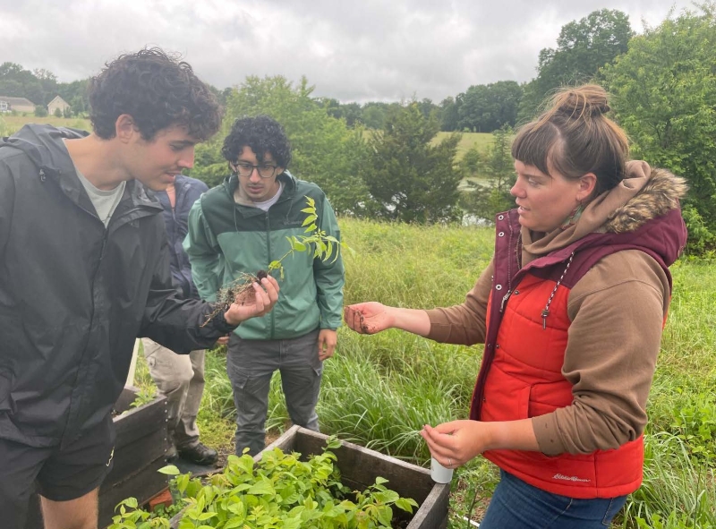 Students visit ShireFolk Farm