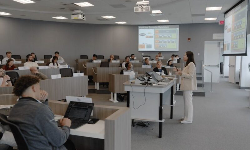 Professor Jingjing Li teaching MSBA students in a classroom
